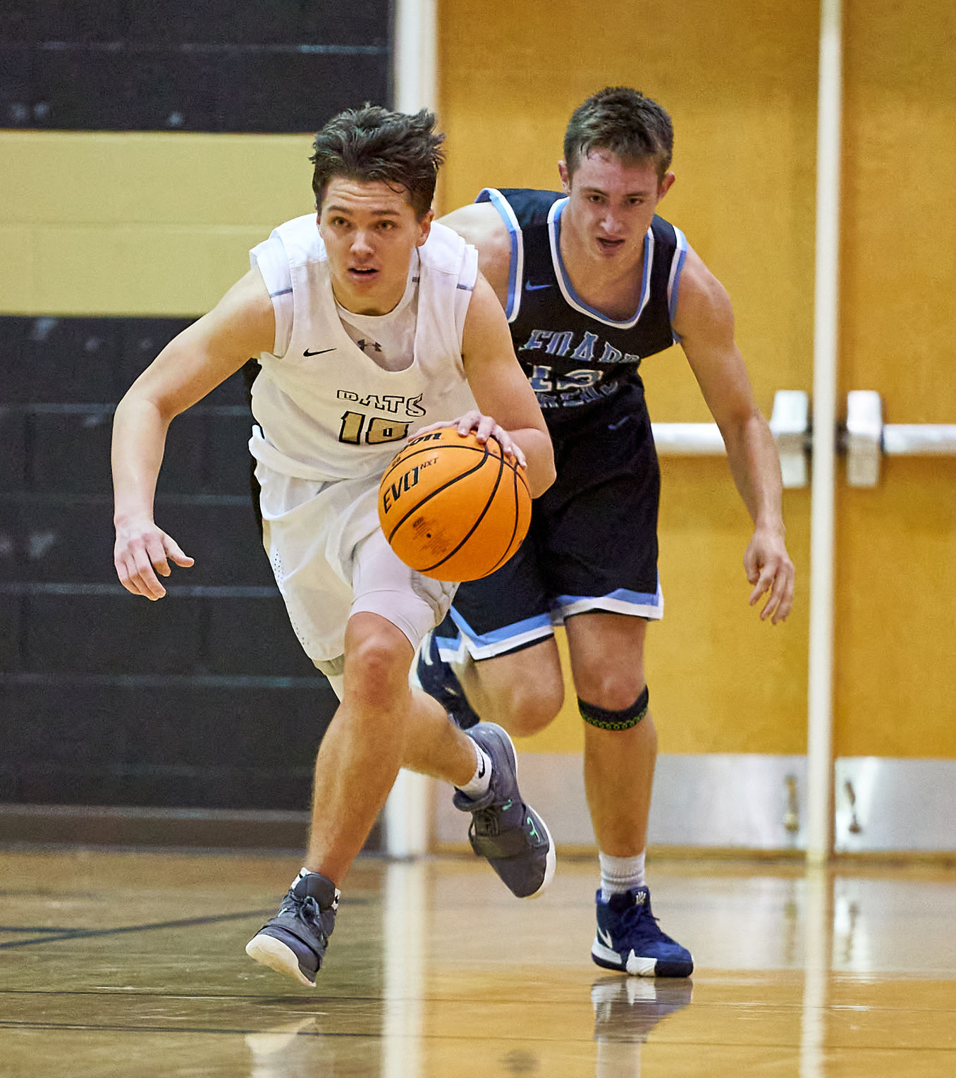 200103 DHS BBALL 30.jpg